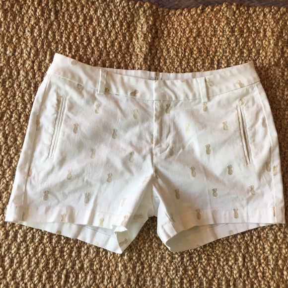 a.n.a Pants - ANA Twill Pineapple Shorts Size 6